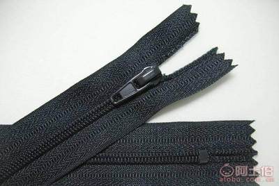 專業(yè)解析 創(chuàng)飛5號(hào)開尾拉鏈，羽絨服品質(zhì)之選的定制奧秘